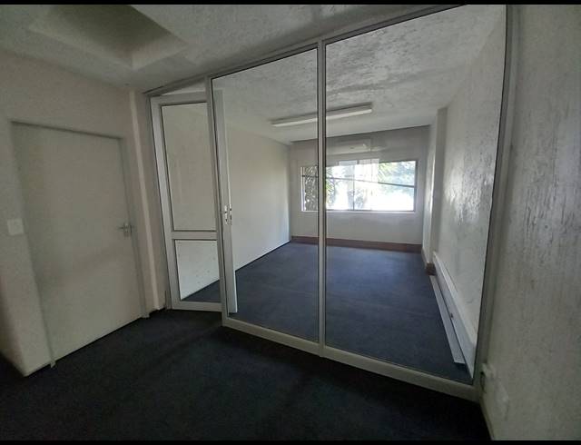 775M² OFFICE TO LET IN BRYANSTON